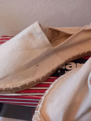 Adam's Shoes espadrilles beige size 37