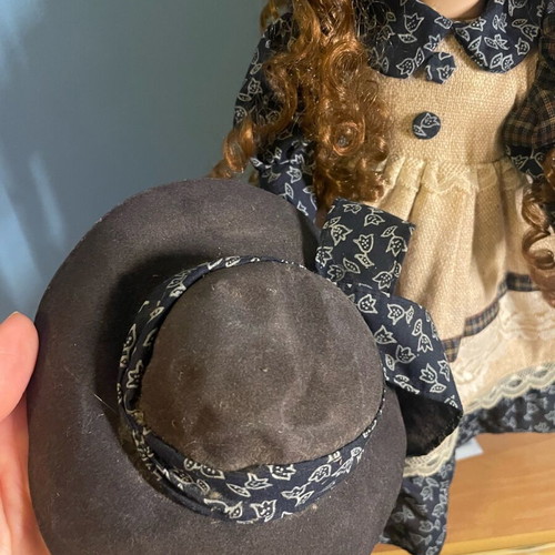 Vintage doll 40cm with base and porcelain face like new