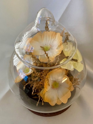 Decorative item from the 70s with fabric flowers like new
