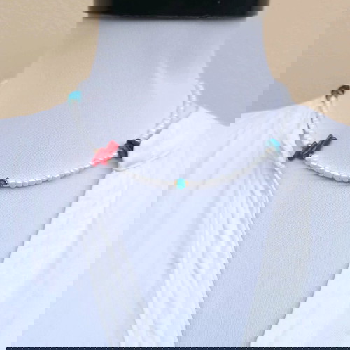 Χειροποίητο Κολιέ με Swarovski, Κόκκινο Κοράλλι & Γαλάζια Κοχύλια – Καλοκαιρινό Must