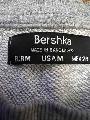 Bershka sweatshirt medium gray used