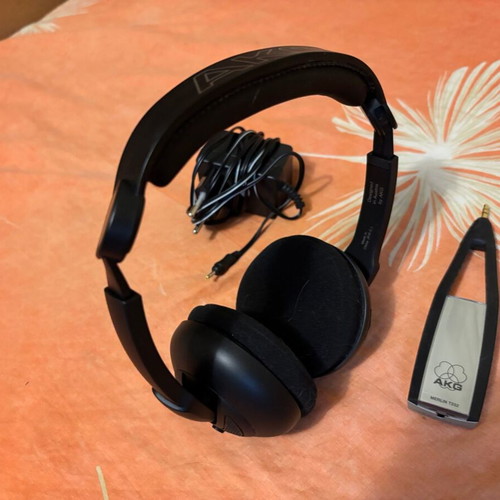 AKG Merlin 232 wireless headphones used, 863 MHz, 20h battery