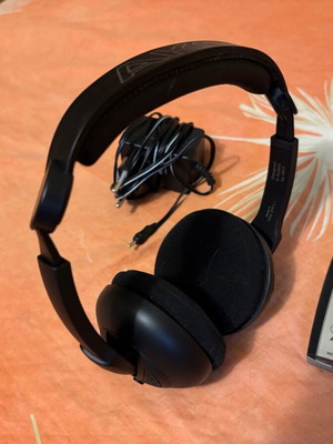 AKG Merlin 232 wireless headphones used, 863 MHz, 20h battery