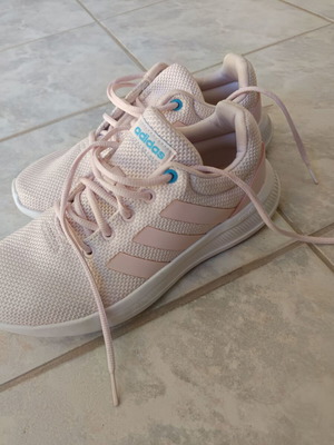 Adidas women's narrow fit sneakers like new, size 40, white and pink