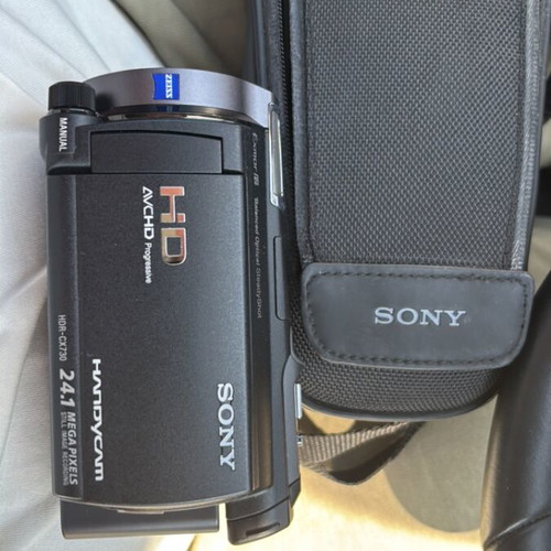 Sony Handycam HDR-CX730 high-definition video camera new