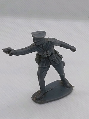 Plastic German Officer Solpa 1970 like new, 5 cm