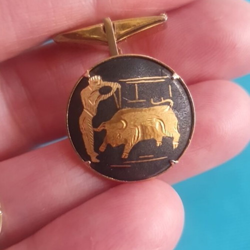 Vintage Damascene Toledo cufflinks used, gold and black