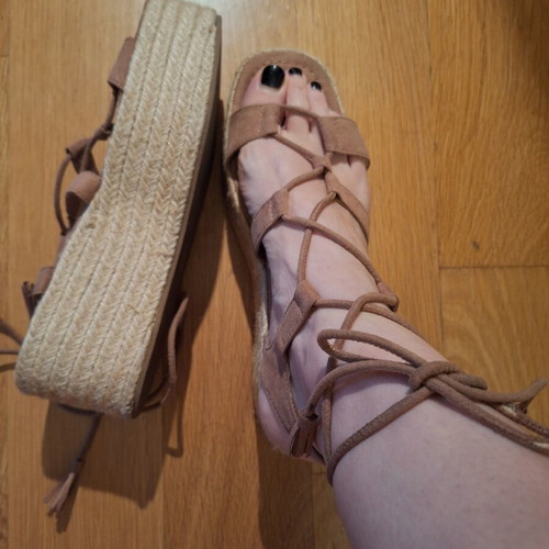 Pull & Bear ankle tie platform sandals like new, size 40, beige and brown