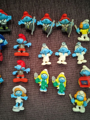 Kinder surprise στρουμφάκια μεταχειρισμένα