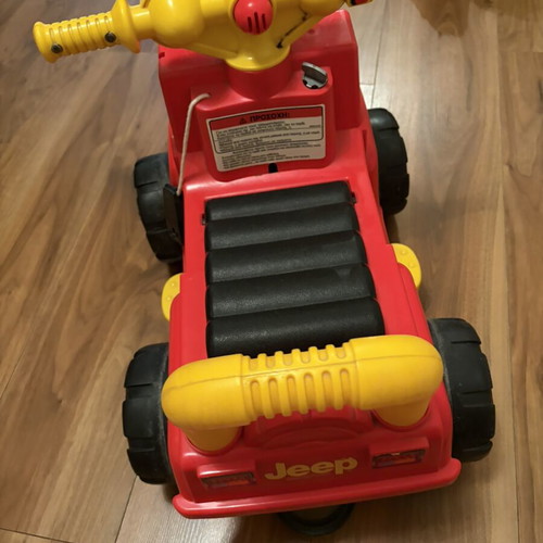Vintage Jeep Fisher-Price Power Wheels ride-on toy 1999