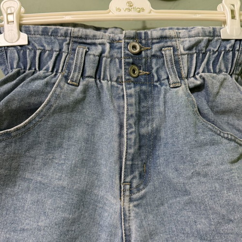 High-Waisted Paperbag Denim Shorts XS like new, blue washed