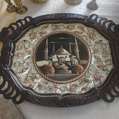 Decorations from Turkey used, with their tray