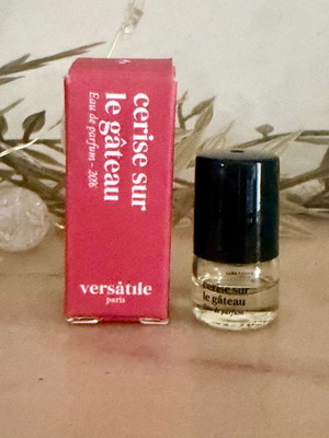 Versatile Paris Cerise Sur Le Gateau Eau de Parfum 1 ml καινούργιο επίσημο tester