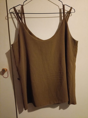 Summer blouse like new, elastic fabric, loose fit, brown