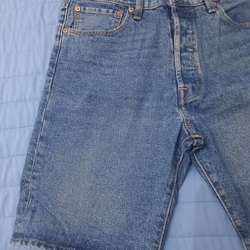 Levi's 501 men's denim shorts, size L, blue