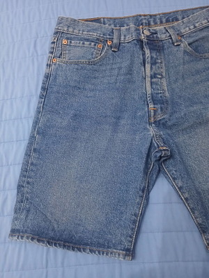 Levi's 501 men's denim shorts, size L, blue