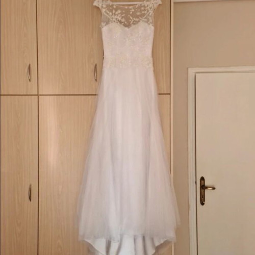 Demetrios bridal dress size 6 used, romantic A-line tulle gown