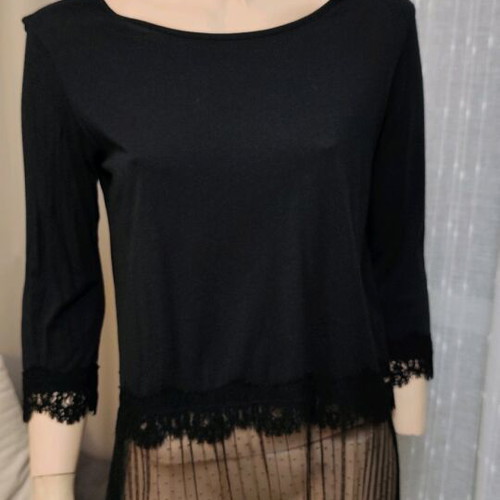 Toi&Moi black spring blouse medium like new with lace