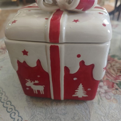 Christmas cookie jar like new