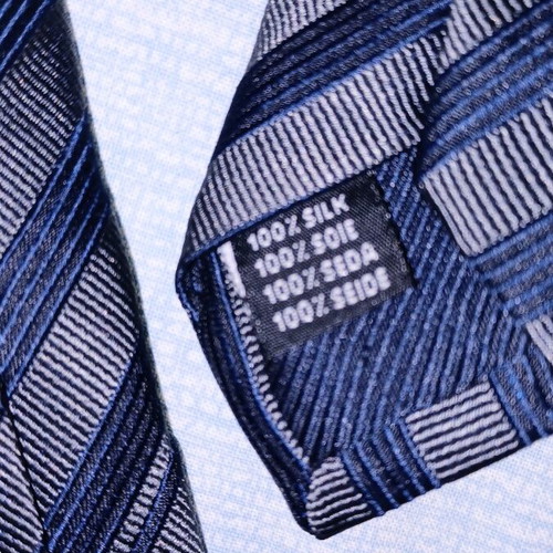 Manetti silk tie 100% like new, blue