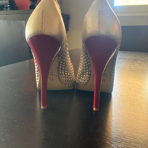 Carrano peep toe heels like new, size 37, red and gold