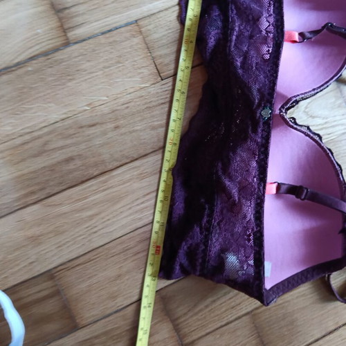 Victoria's Secret bras like new, pack of 2, pink and beige