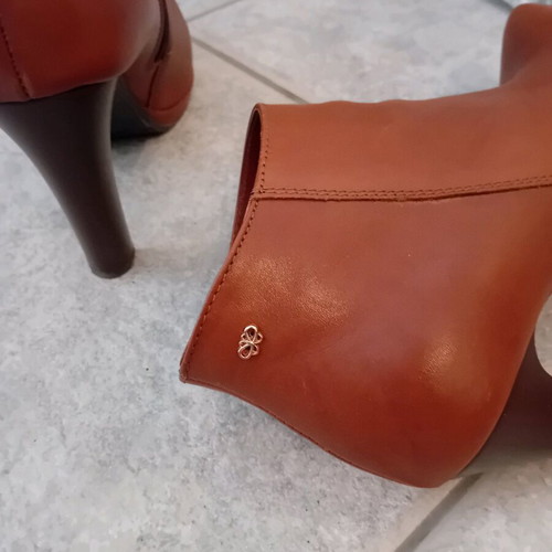 Women's brown leather ankle boots size 41 like new
