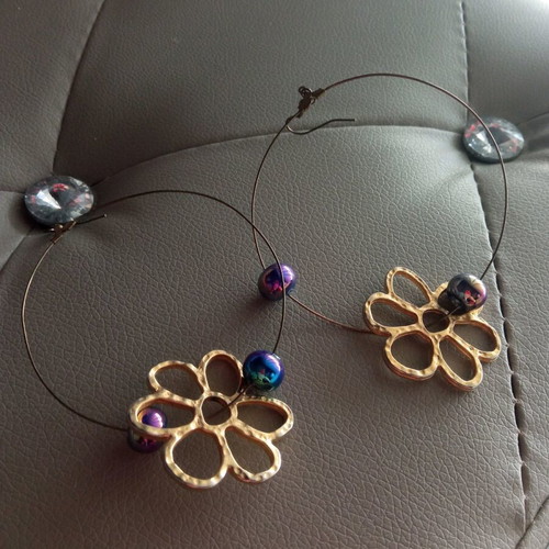 Dangly boho hoop earrings with flowers and beads like new
