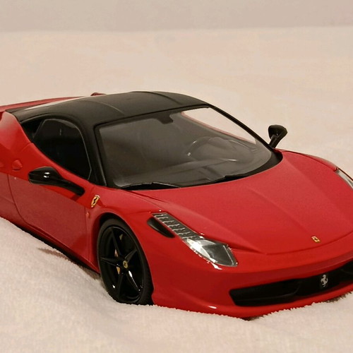 Ferrari 458 Italia 1/18 red sealed body new