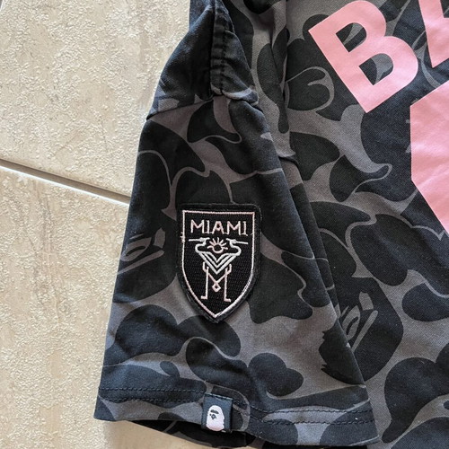 A Bathing Ape Miami Camo T-Shirt Black/Pink Size M new