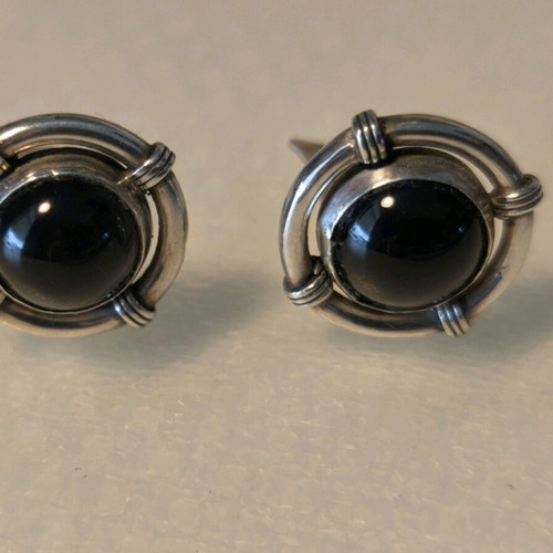 Silver earrings with clip like new, 925° silver and black onyx