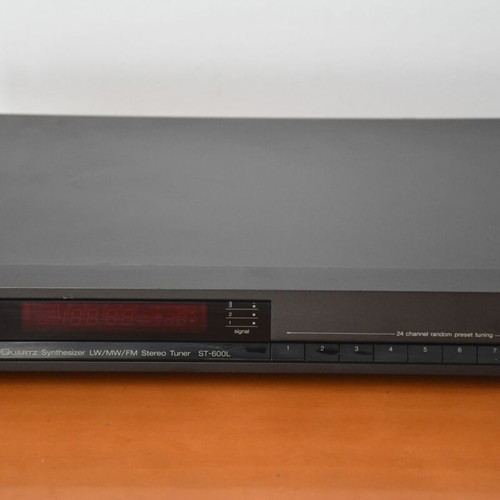 Technics SL-600L digital tuner like new