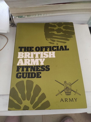 The Official British Army Fitness Guide like new, English