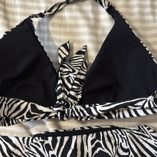 Swimsuit large size like new, black and white