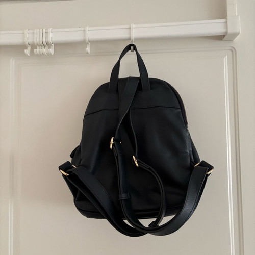 Women's backpack used with V stripe design, black