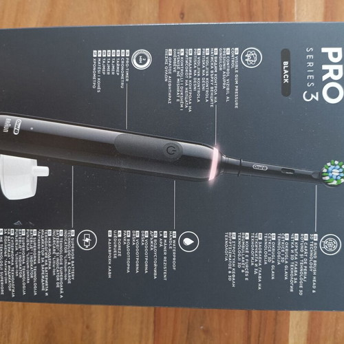 Oral-B Pro Series 3 electric toothbrush