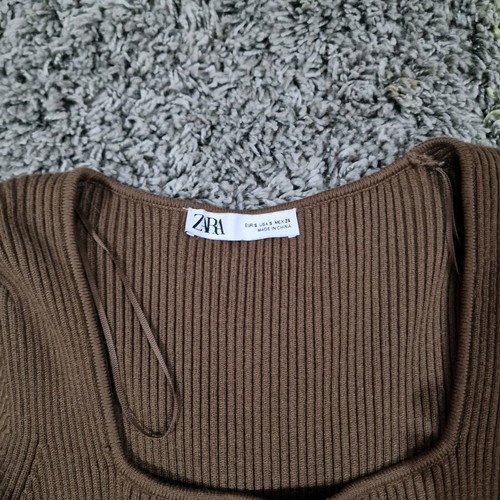 Zara women's knitwear with peplum and puff sleeves like new
