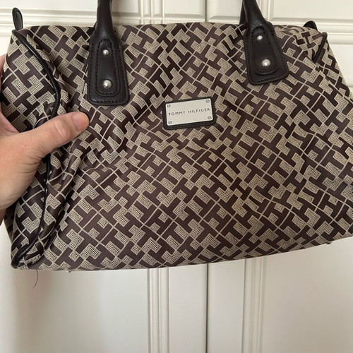 Tommy Hilfiger fabric handbag like new, black and beige