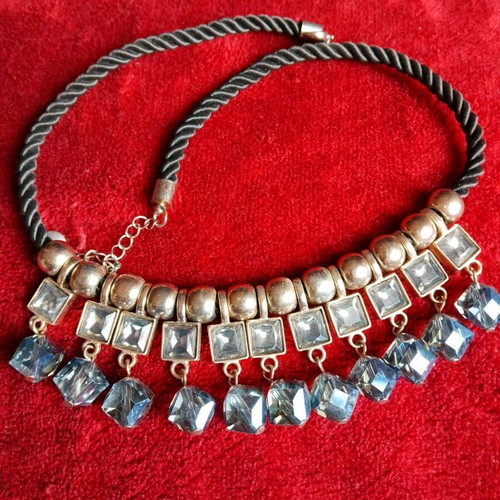 Zara necklace like new with turquoise and silver stones