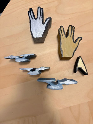 Star Trek decorative set of 6 pieces with USS Enterprise and Vulcan Salute