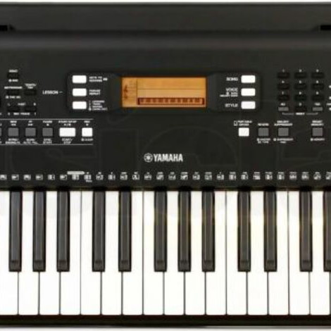 Yamaha PSR-E363 keyboard like new with stand and music rest