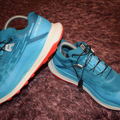 Salomon Ultra Glide trail running shoes like new, size 41.5, blue