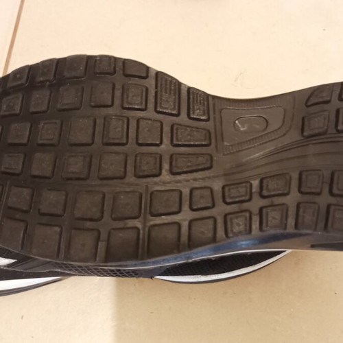 Safety shoes size 45, new, steel toe, black, reflective strip