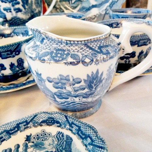 Blue Willow Tea Set 20 Pieces from Belgium