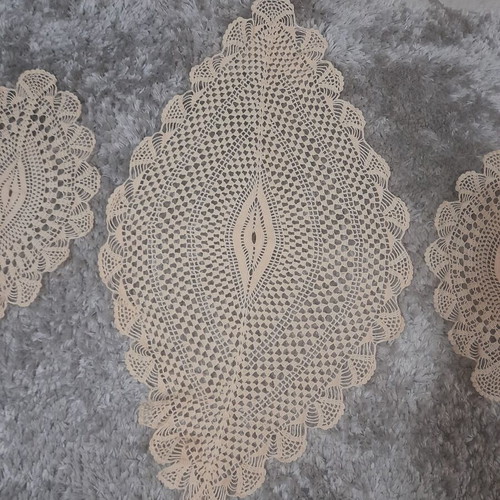 Set of 3 handmade placemats like new, ecru-beige