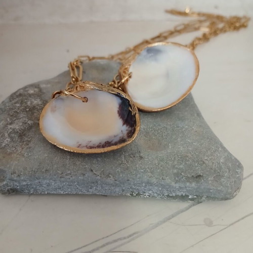 Faux Bijoux Necklaces with Shells, Pack of 2, Like New