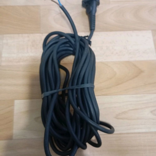 Electric wire 7 meters with plug used, 2000 watt load capacity