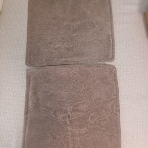 Decorative pillow covers like new, set of two, 46×46 cm