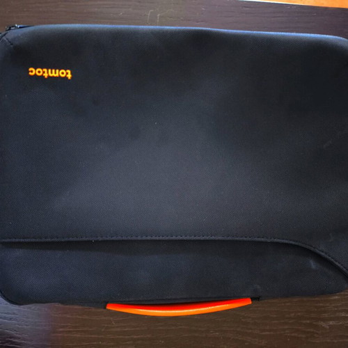 Tomtoc laptop tablet case 12 inches like new, black