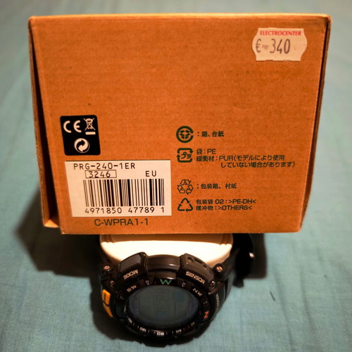 Casio Protrek PRG-240-1ER watch like new, solar powered, outdoor features
